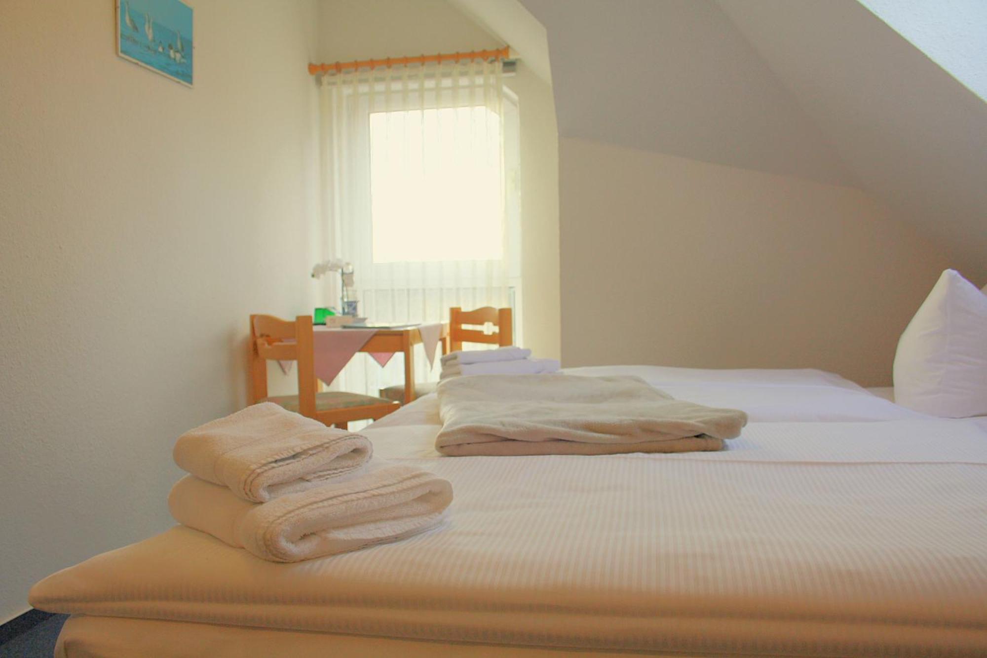 Hotel Nordwind Ломе Екстериор снимка