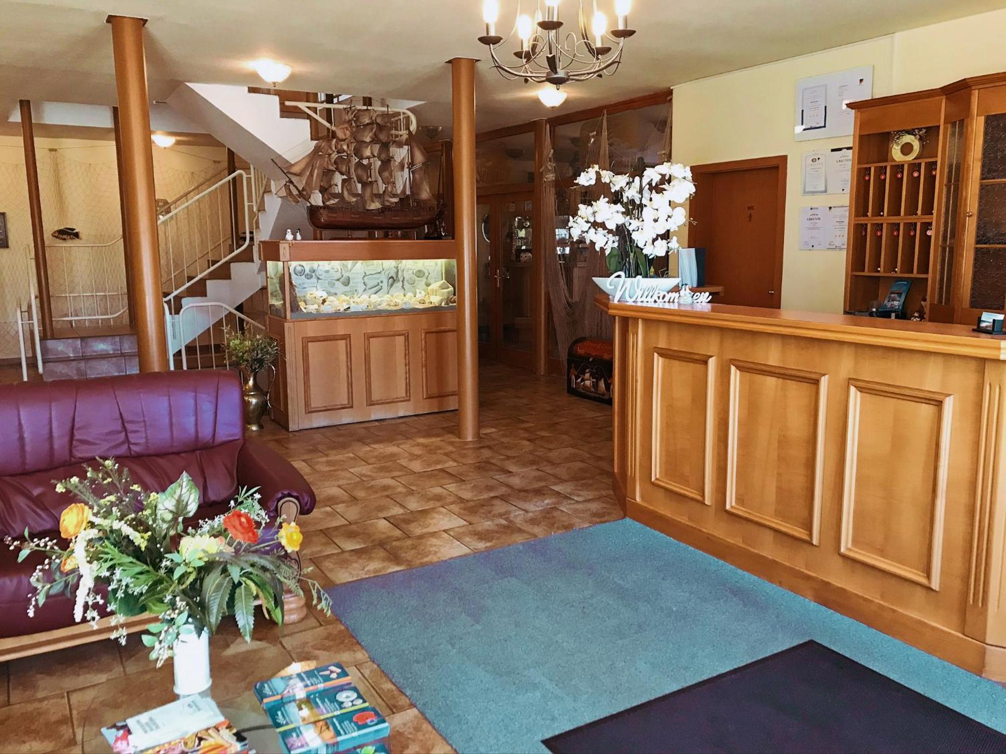 Hotel Nordwind Ломе Екстериор снимка