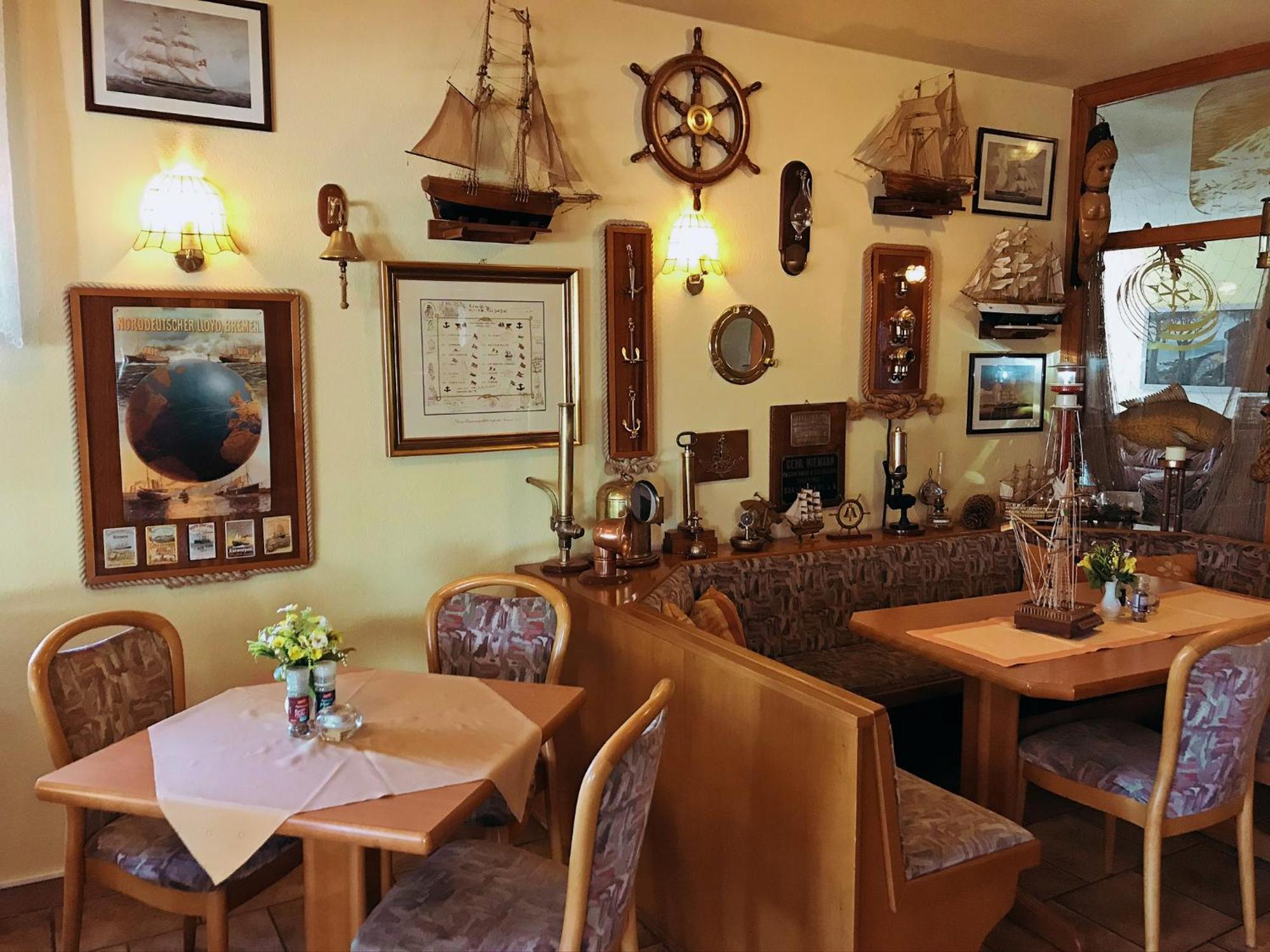 Hotel Nordwind Ломе Екстериор снимка