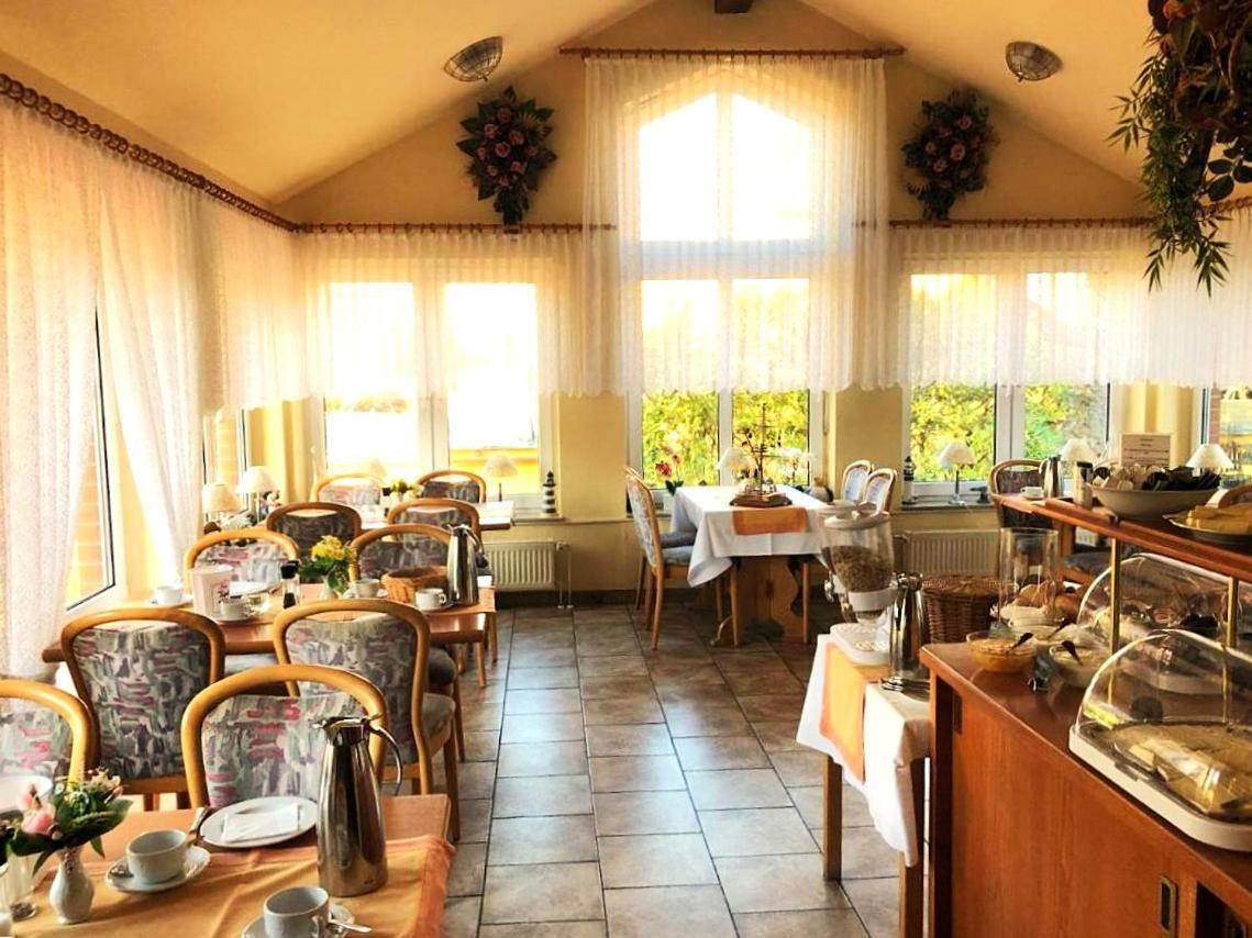 Hotel Nordwind Ломе Екстериор снимка