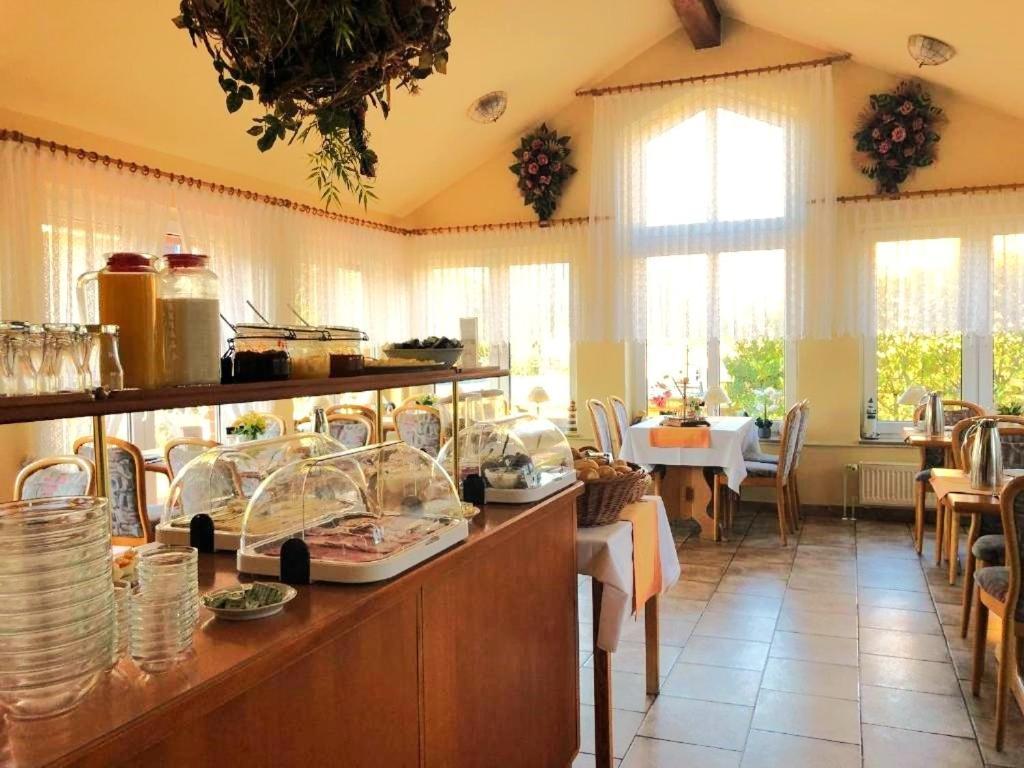 Hotel Nordwind Ломе Екстериор снимка